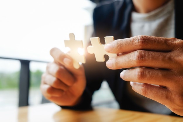 empresário buscando uma solução para sua empresa